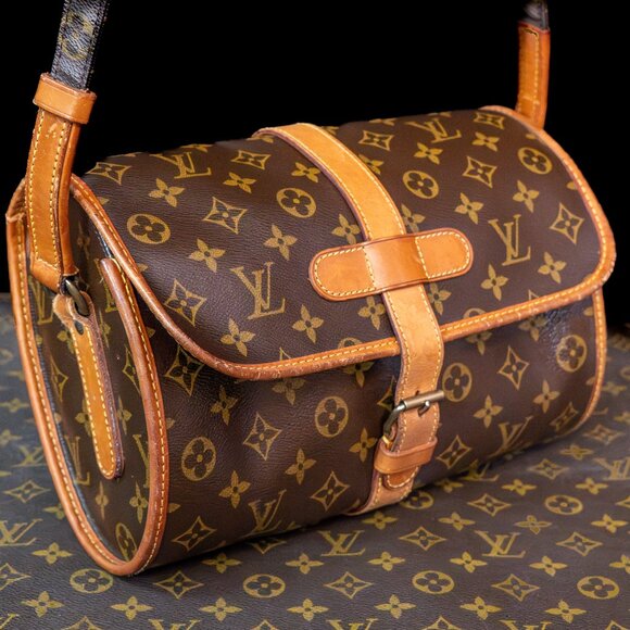 LOUIS VUITTON Monogram Canvas Marne Shoulder Bag - Vintage - Large - Picture 16 of 16